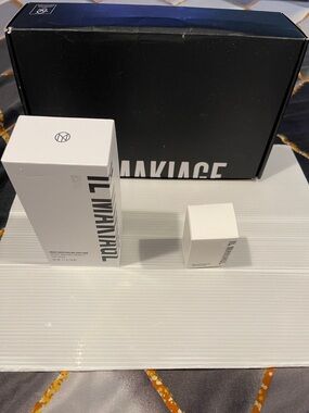 IL MAKIAGE White and Black Skincare Gift Set